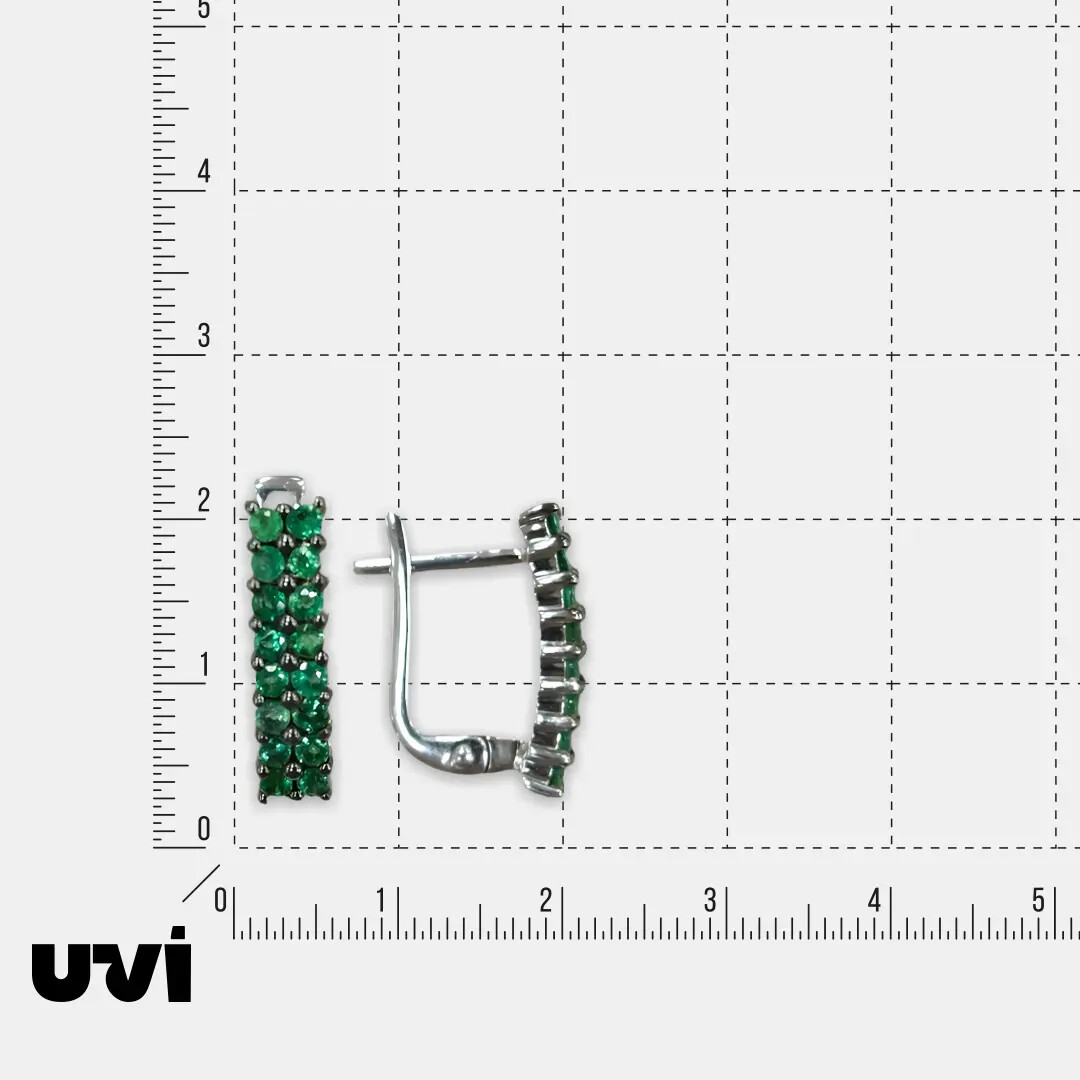 Серебряные серьги с изумрудами